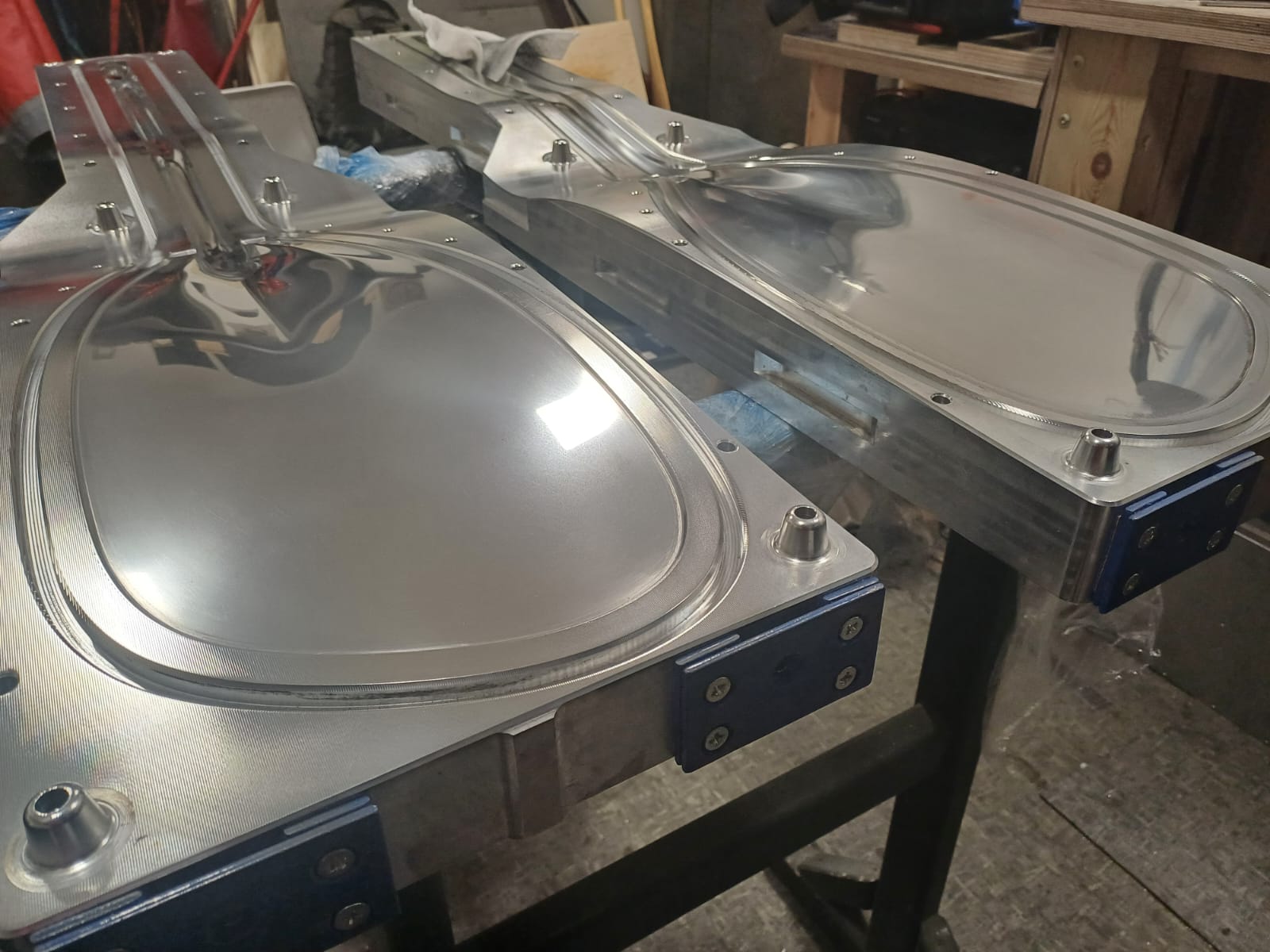 High pressure mold